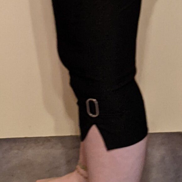 VTG Stylish Capris - Picture 3 of 9